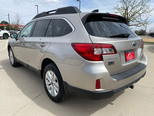 Used 2017 Subaru Outback 2.5i Premium image 3