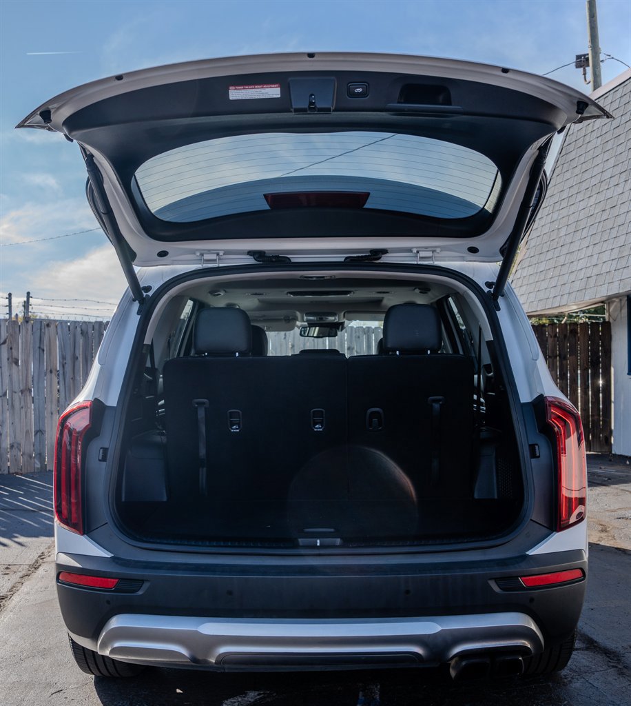 Used 2020 Kia Telluride EX image 9