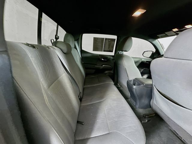 Used 2019 Toyota Tacoma TRD Sport image 21