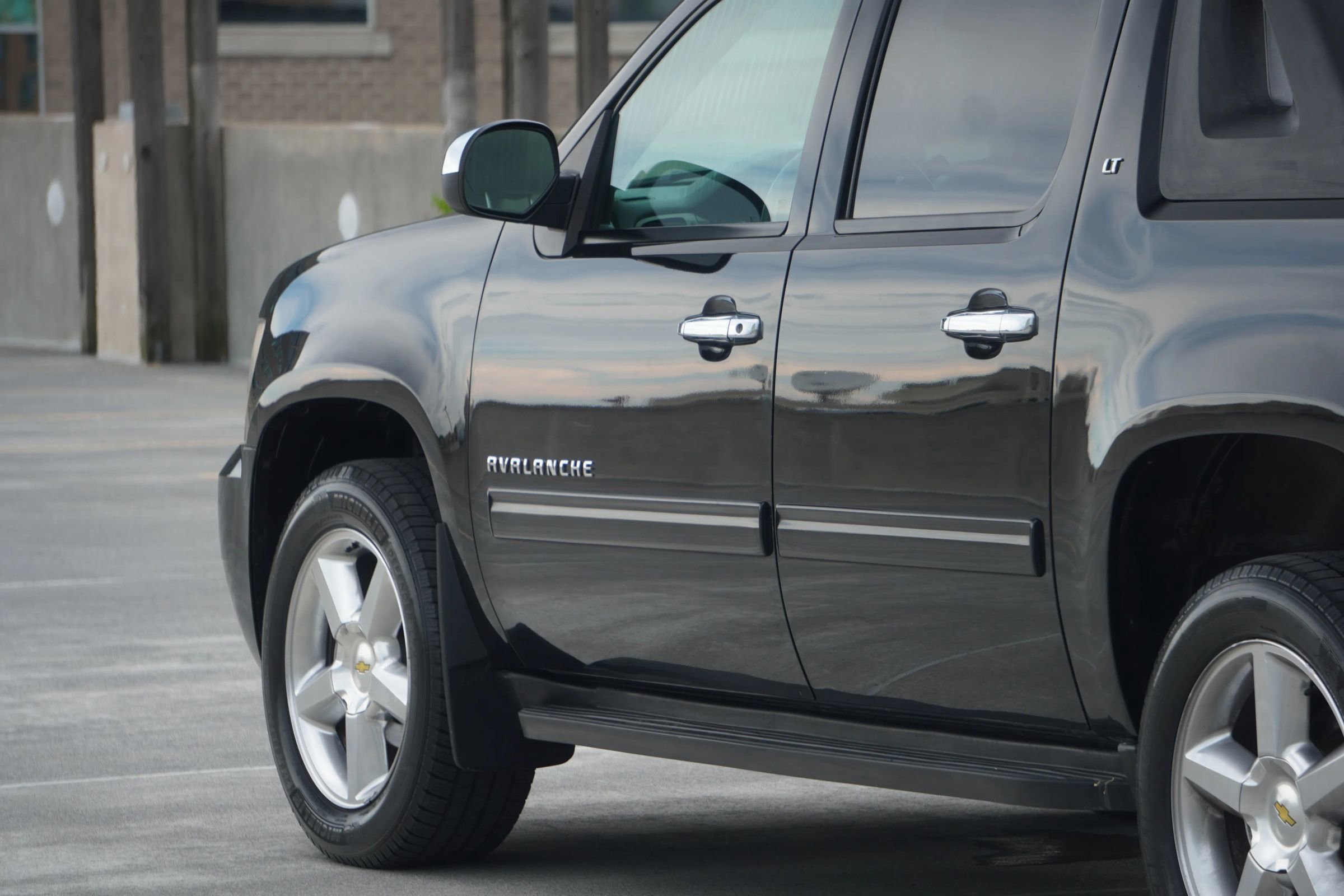 Used 2012 Chevrolet Avalanche LT w/ All-Star Edition image 5
