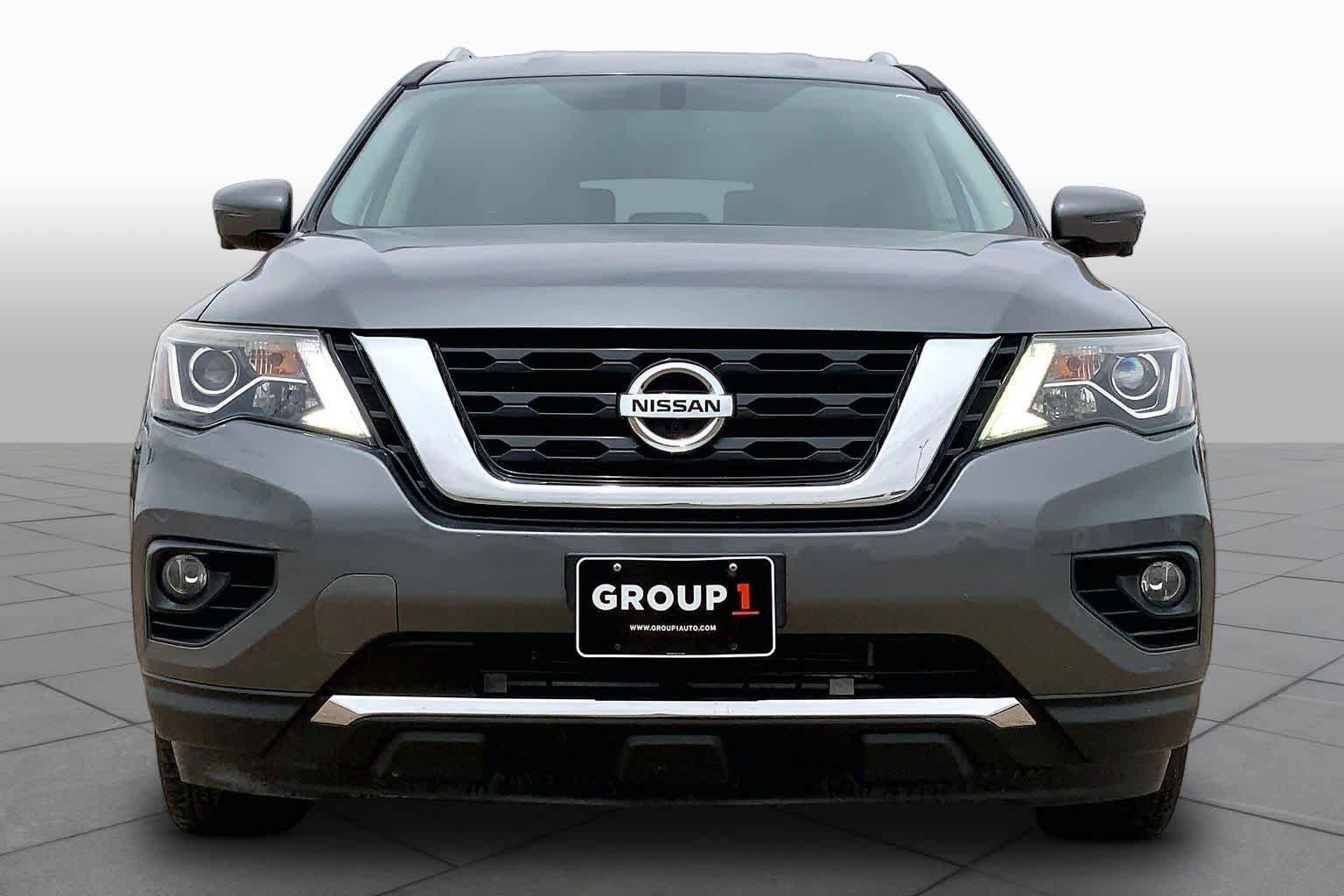 Used 2019 Nissan Pathfinder SL AWD/4WD image 4