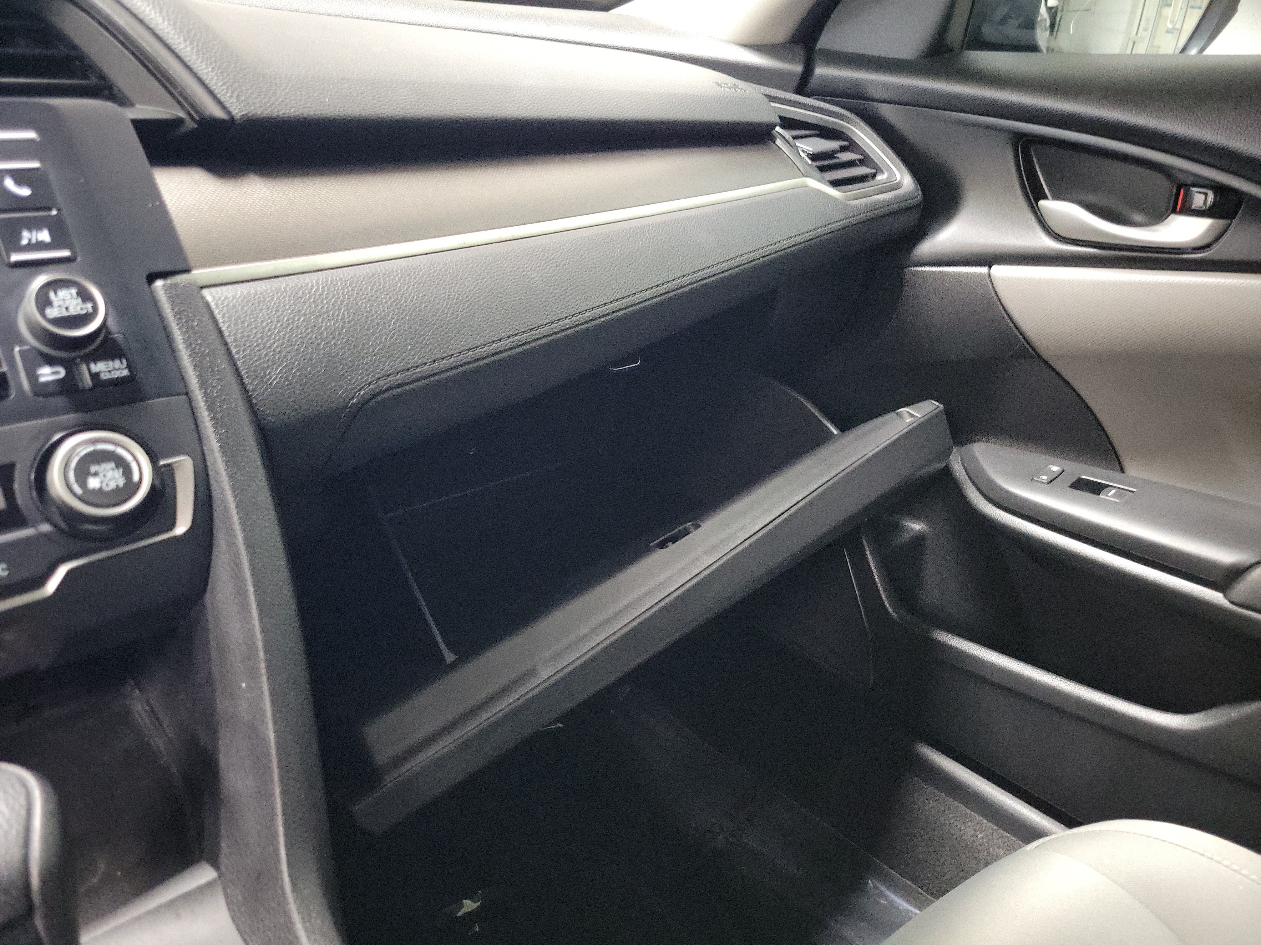 Used 2021 Honda Civic LX image 31