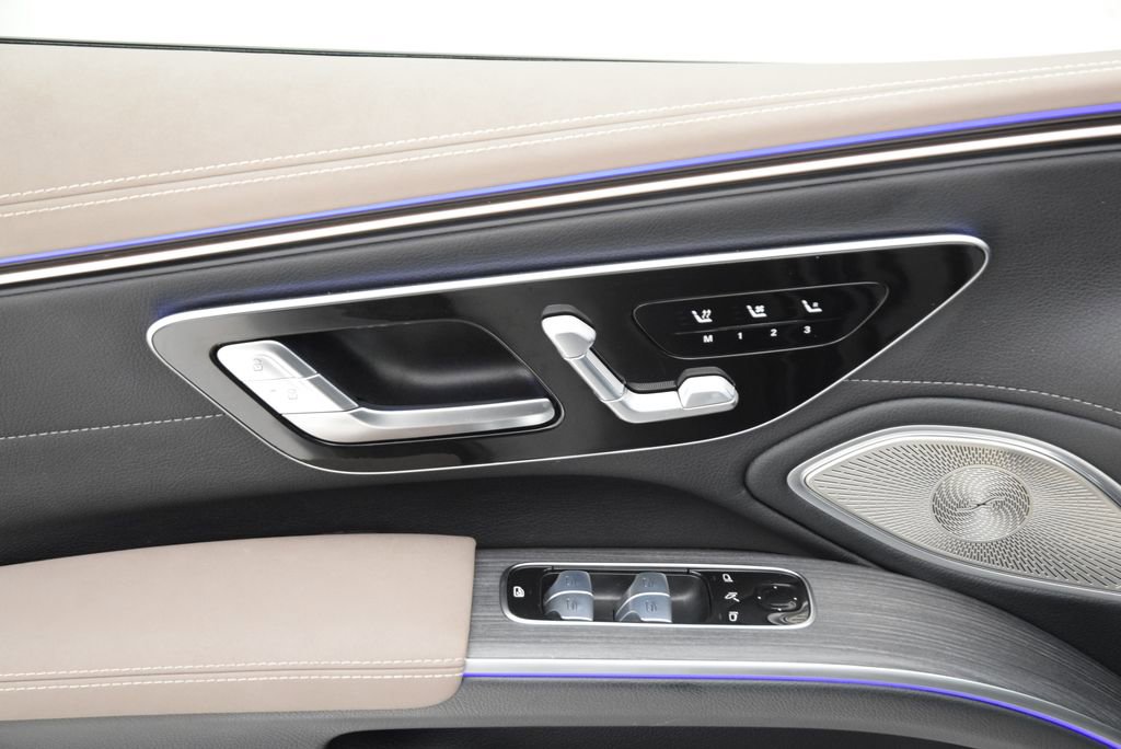 Used 2023 Mercedes-Benz EQS 580 4MATIC Sedan image 22