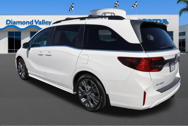 Certified 2025 Honda Odyssey Touring image 4