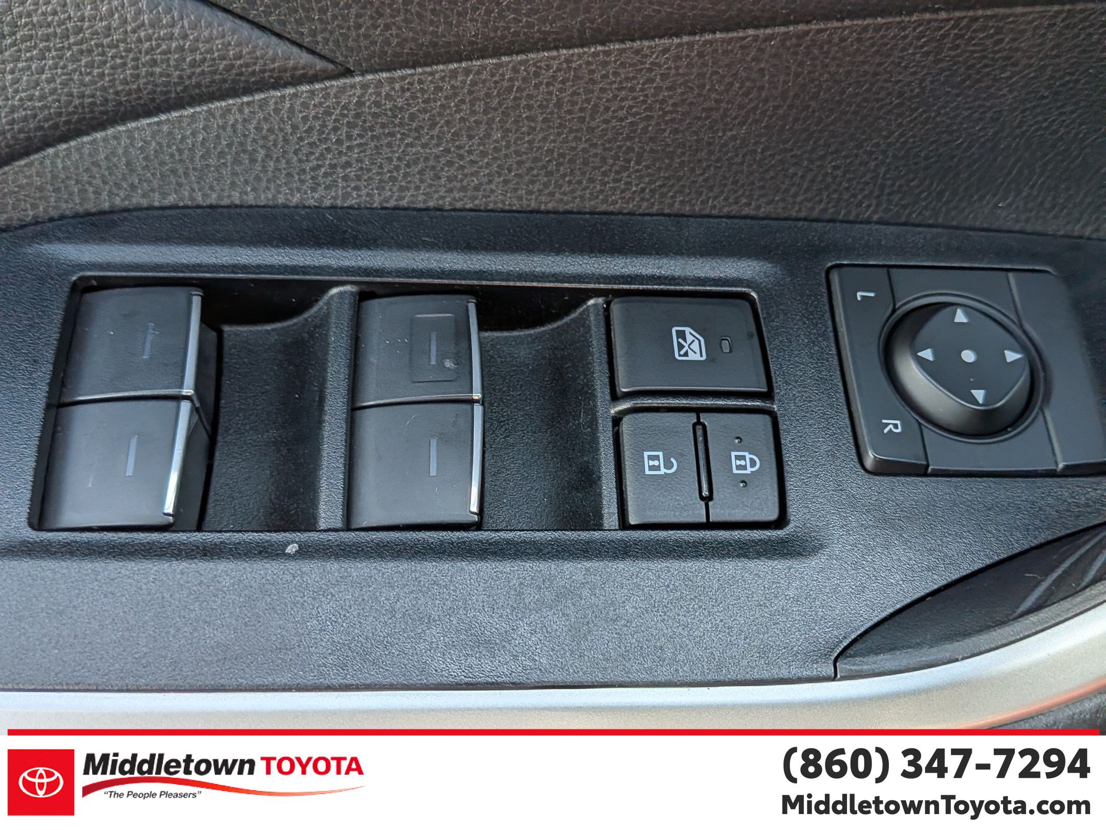 Certified 2025 Toyota RAV4 XLE AWD/4WD image 12