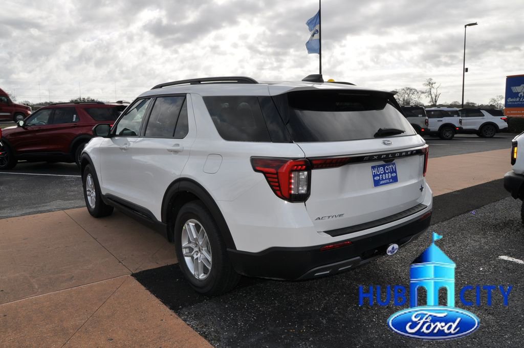 New 2026 Ford Explorer Active w/ Active Comfort Package image 3