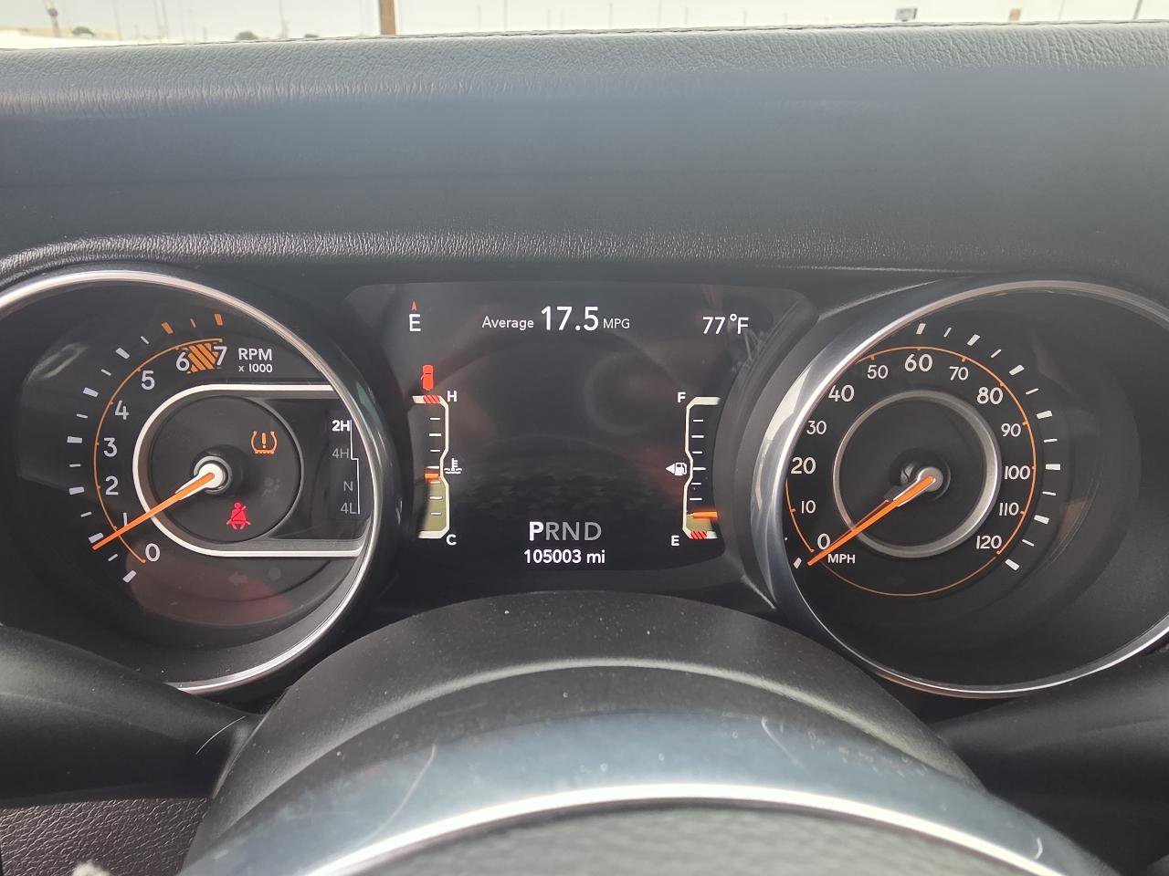 Used 2018 Jeep Wrangler Unlimited Sahara AWD/4WD image 17