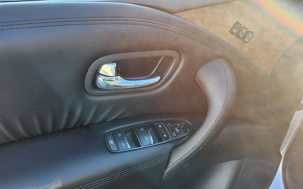 Used 2024 Nissan Armada SL AWD/4WD image 24