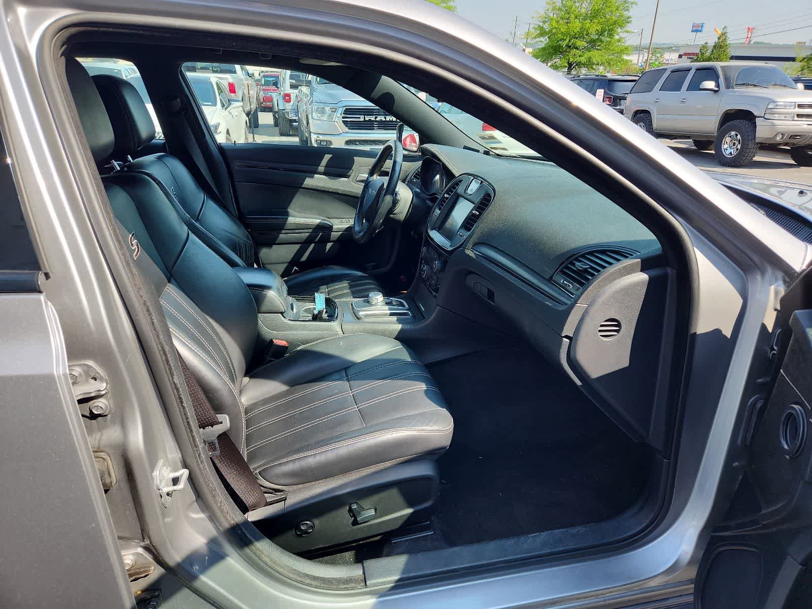 Used 2015 Chrysler 300 S w/ 300S Premium Group AWD/4WD image 22
