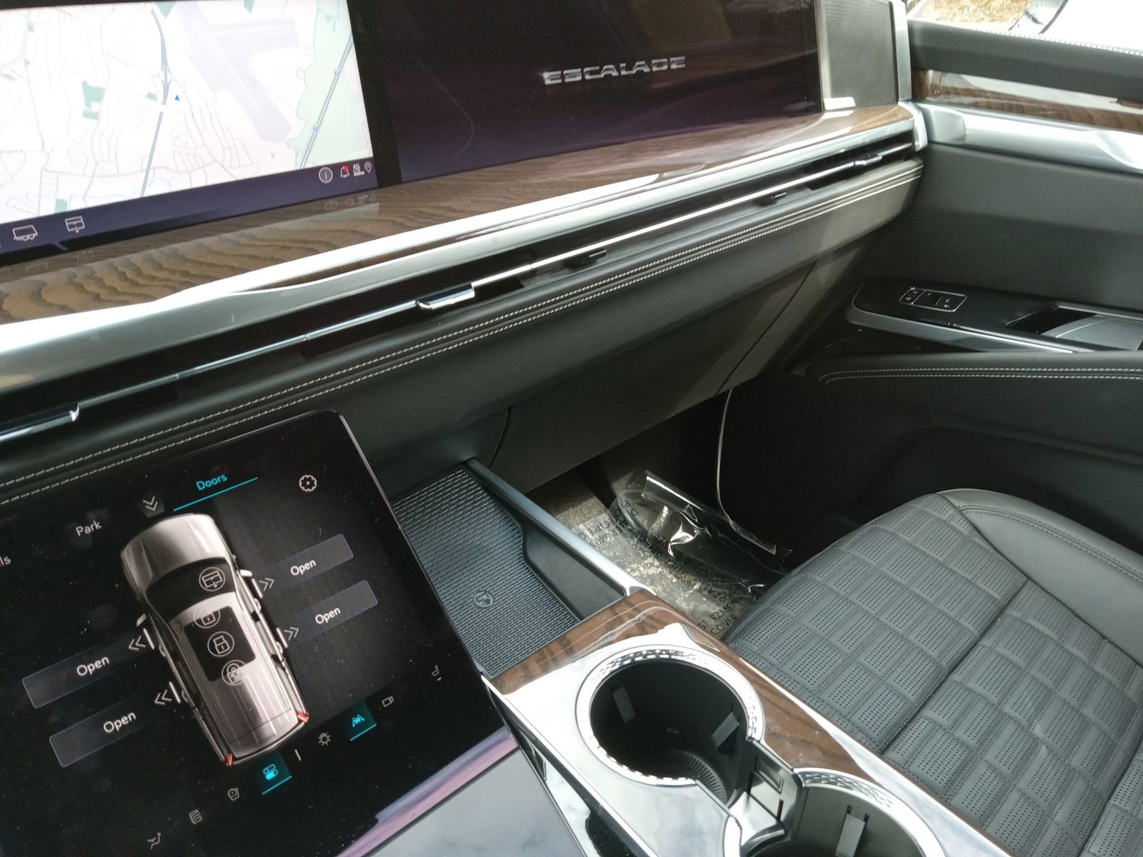 Certified 2025 Cadillac Escalade Sport Platinum w/ LPO, ONYX Package image 19