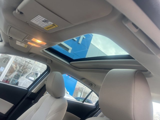 Used 2016 MAZDA MAZDA3 i Touring image 24