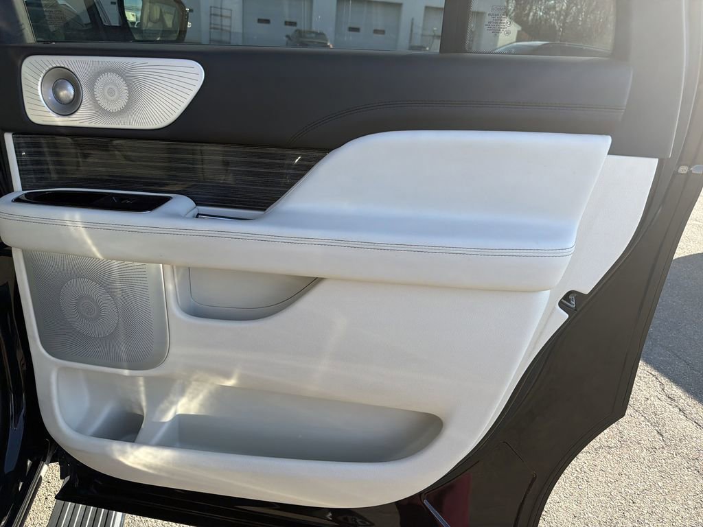 Used 2023 Lincoln Navigator L Black Label image 16