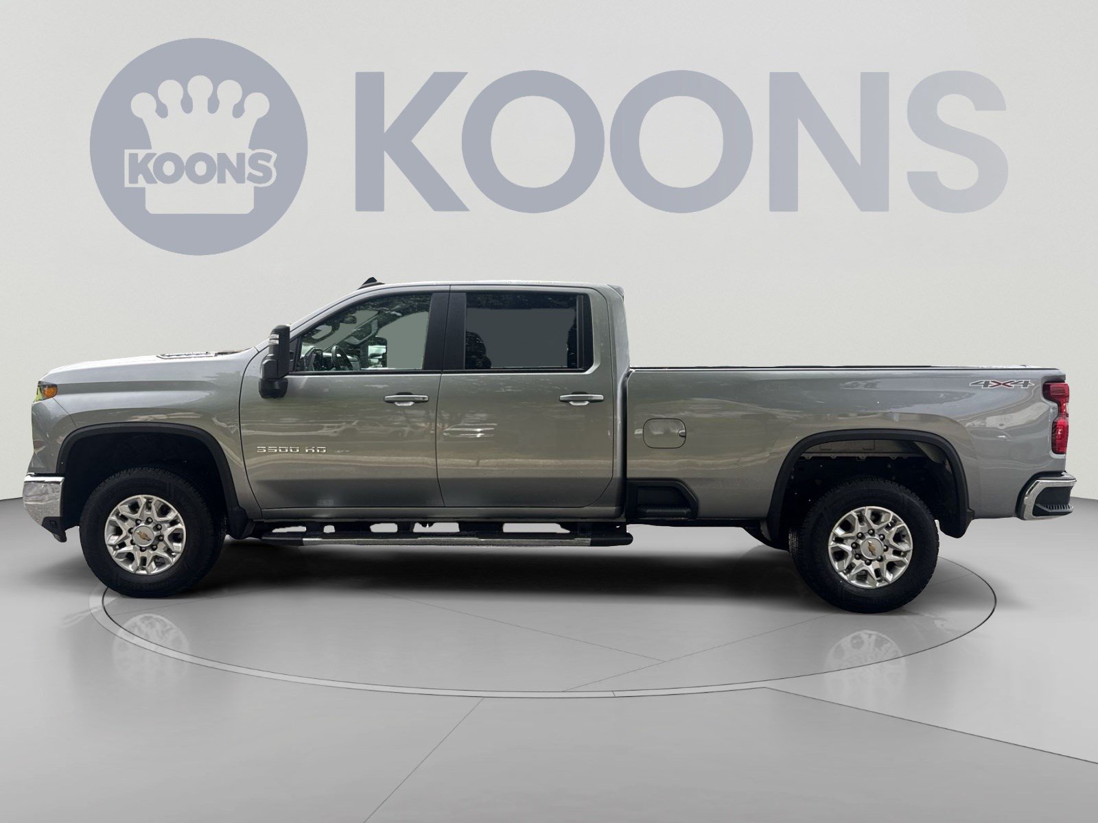 Used 2025 Chevrolet Silverado 3500 LT w/ Safety Package AWD/4WD image 2