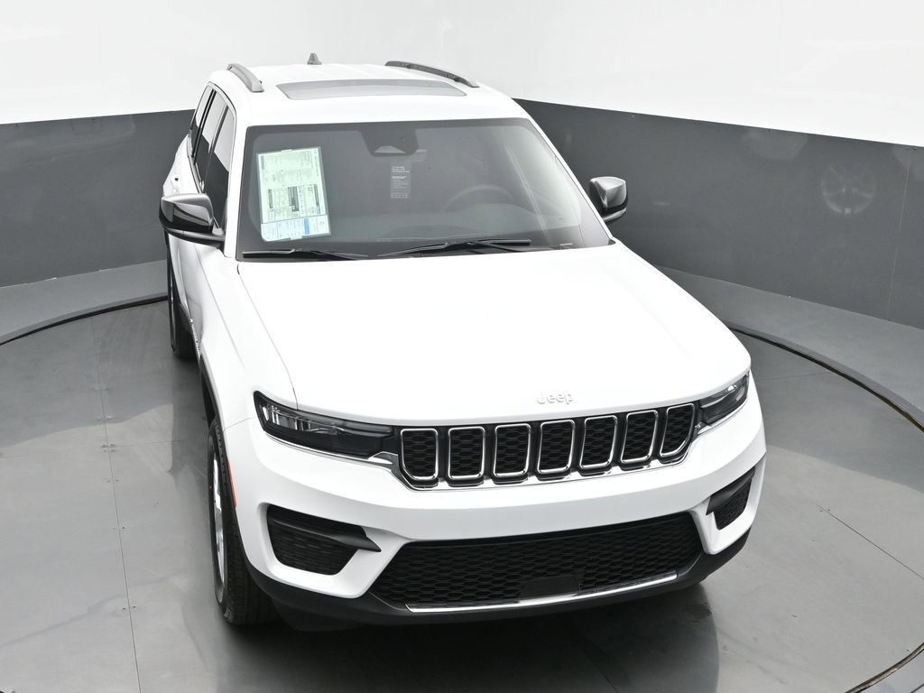 New 2025 Jeep Grand Cherokee Laredo X w/ Luxury Tech Group I image 43