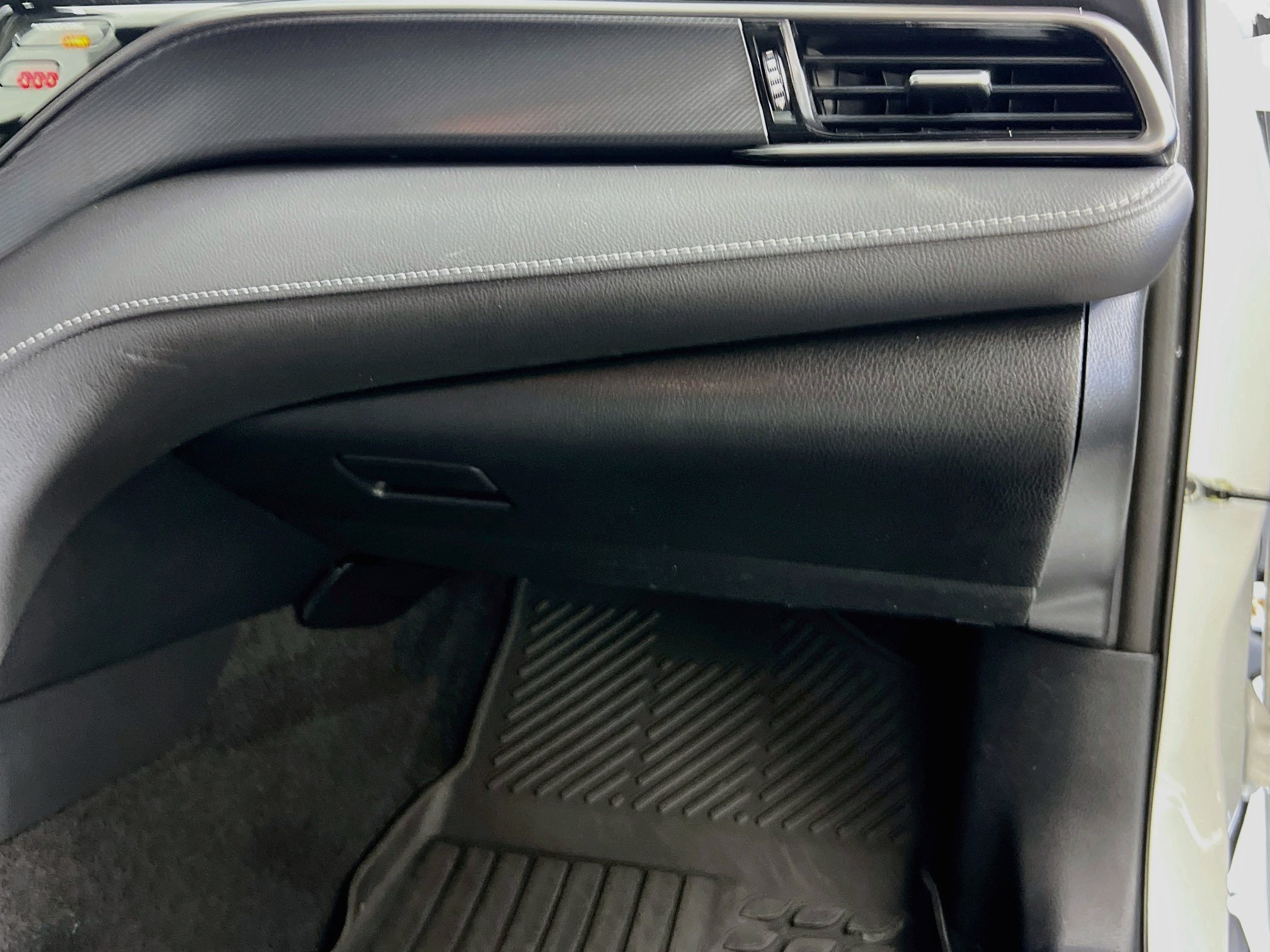 Used 2023 Toyota Camry SE FWD image 33