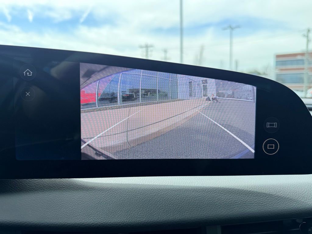 Used 2023 Lucid Air Touring image 33