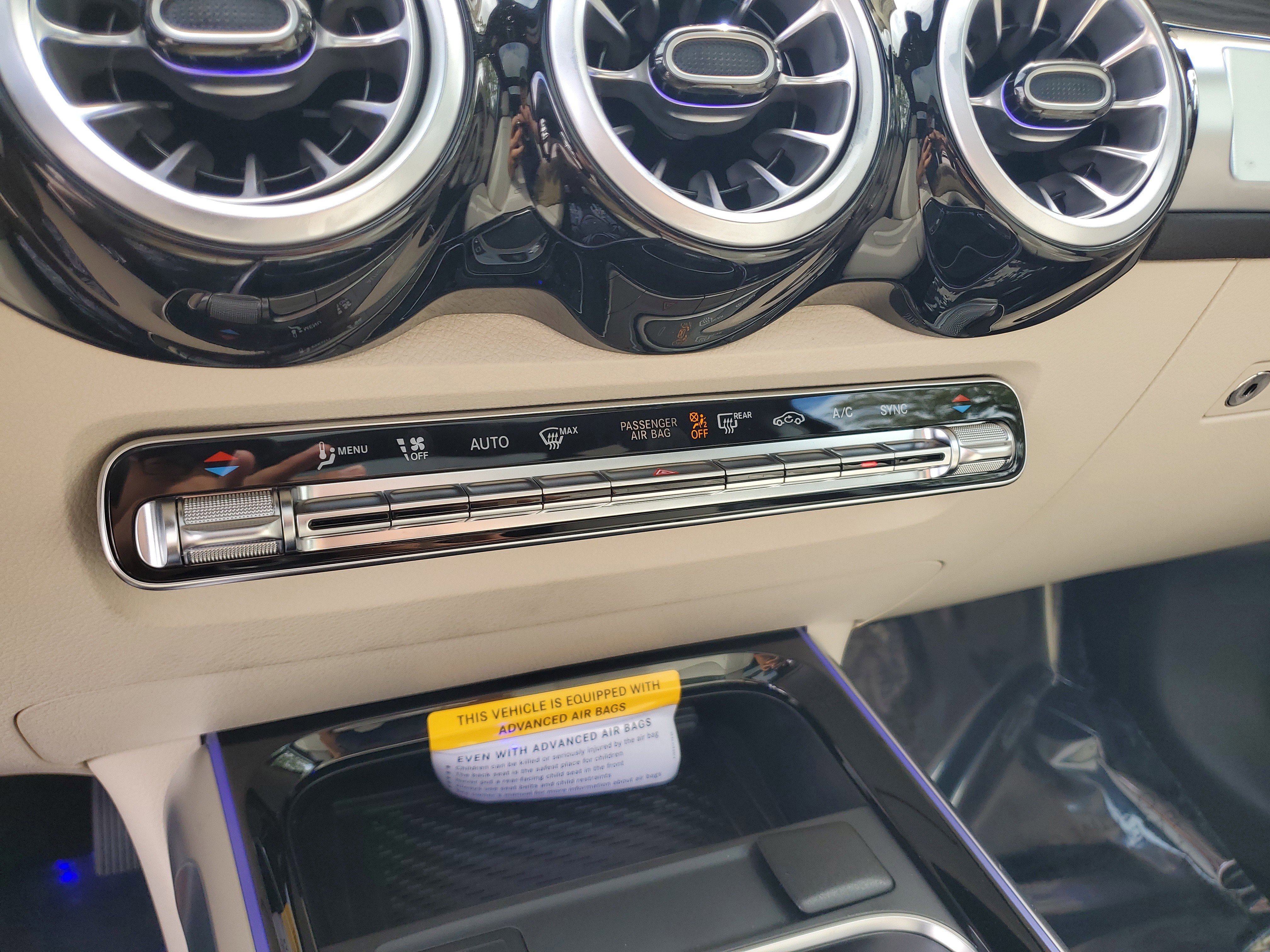 Used 2026 Mercedes-Benz GLB 250 image 3