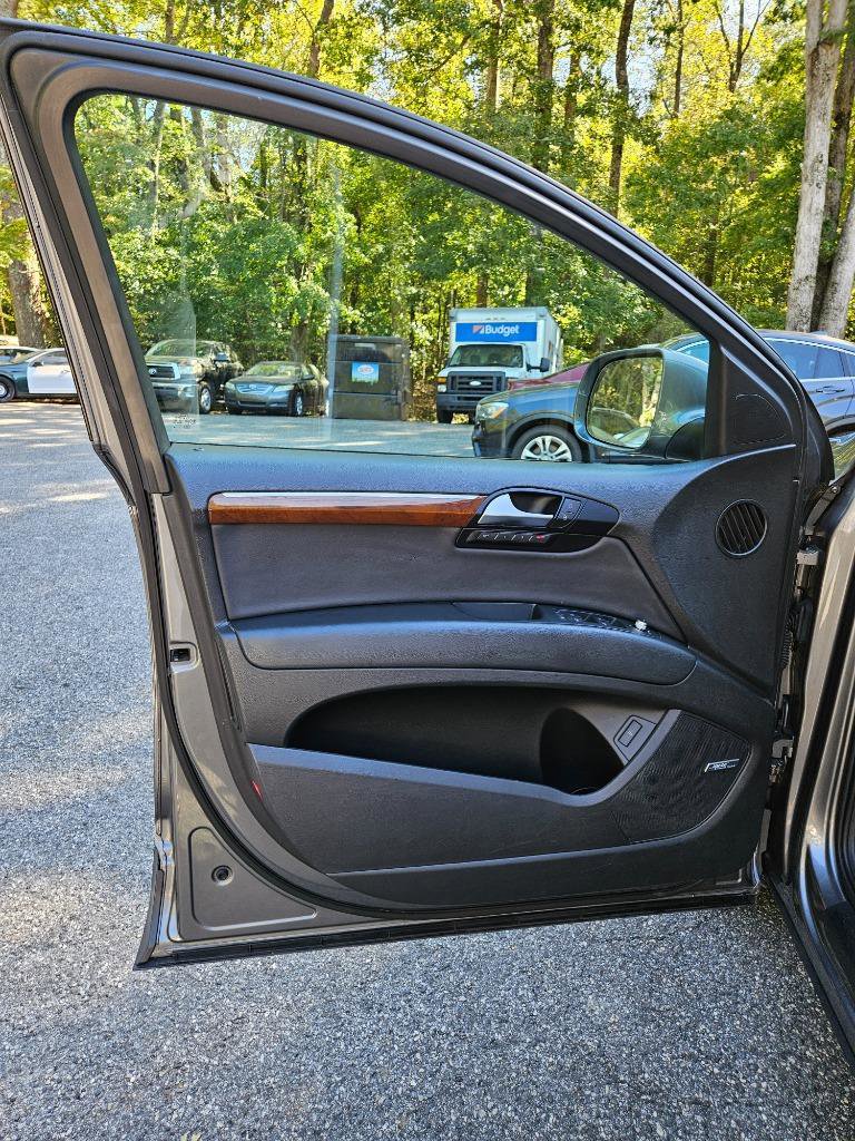 Used 2010 Audi Q7 3.6 Premium Plus w/ Premium Plus Pkg image 13