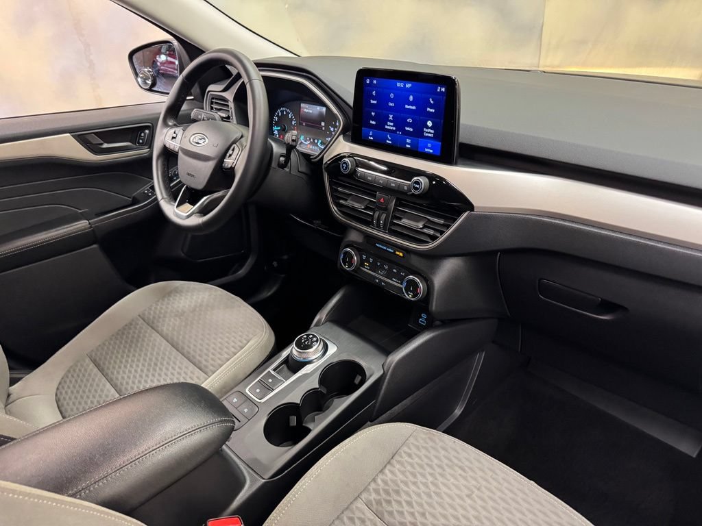 Used 2022 Ford Escape SE w/ Convenience Package FWD image 24