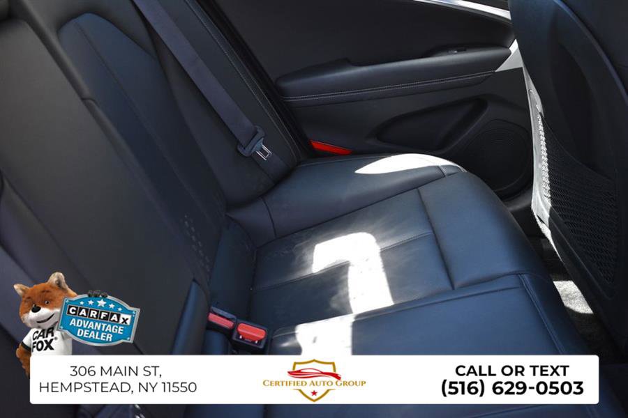 Used 2025 Genesis G70 2.5T image 28