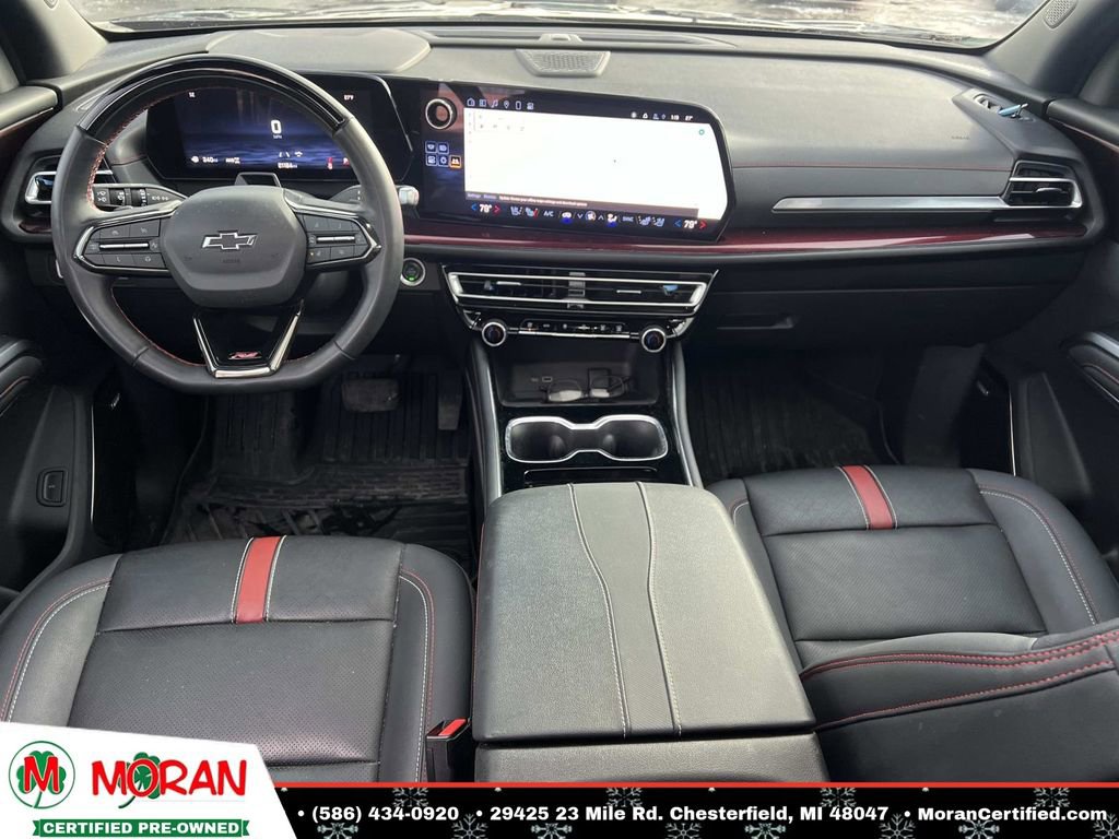 Used 2024 Chevrolet Traverse RS image 13