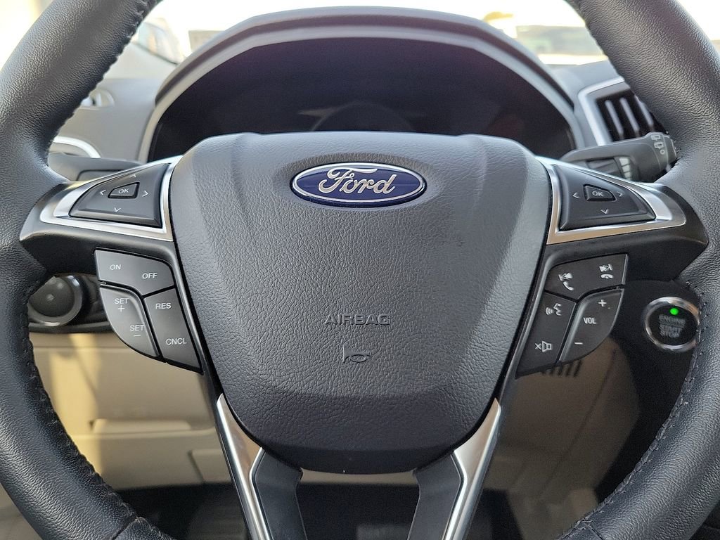 Used 2024 Ford Edge Titanium image 24