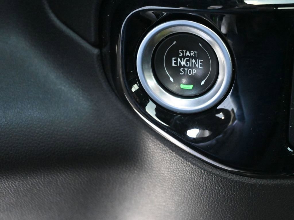 Used 2024 Chevrolet Silverado 2500 ZR2 w/ Technology Package image 24