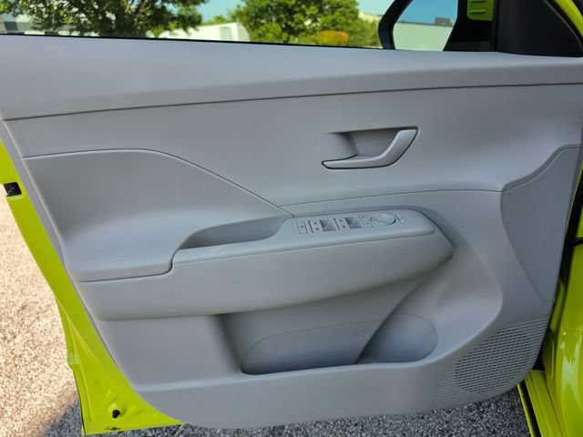 Used 2024 Hyundai Kona SEL FWD image 15