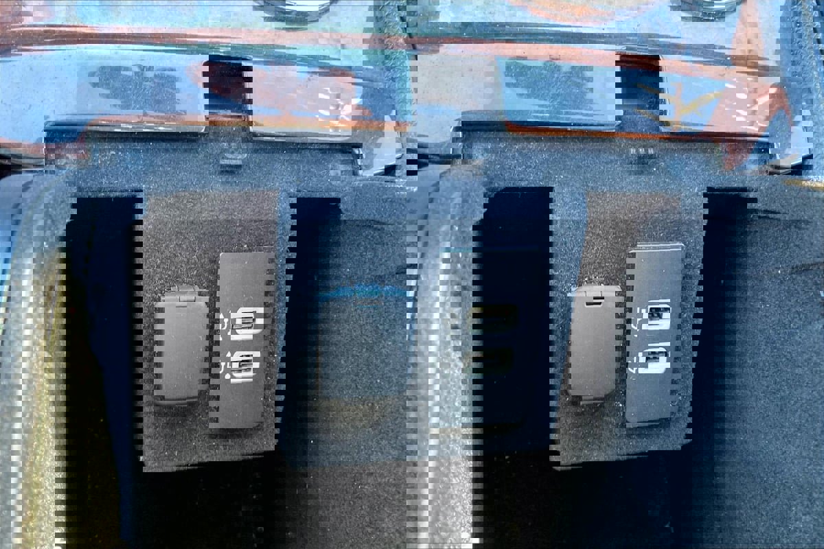 Used 2016 Lincoln Navigator Select image 32