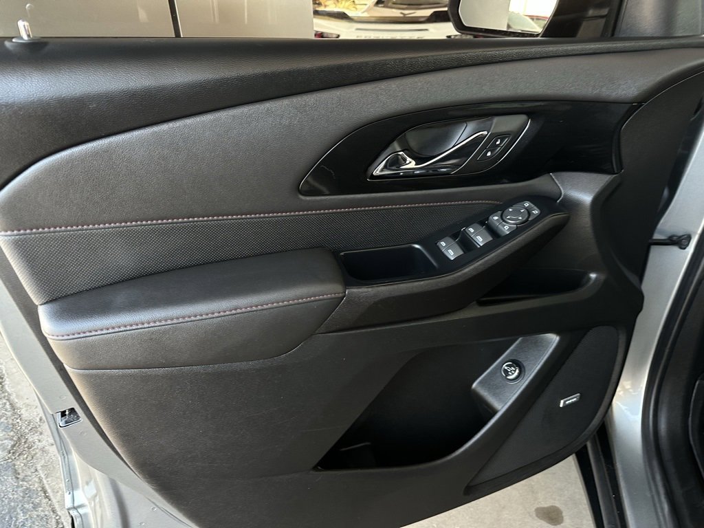 Used 2023 Chevrolet Traverse RS w/ LPO, Floor Liner Package image 12