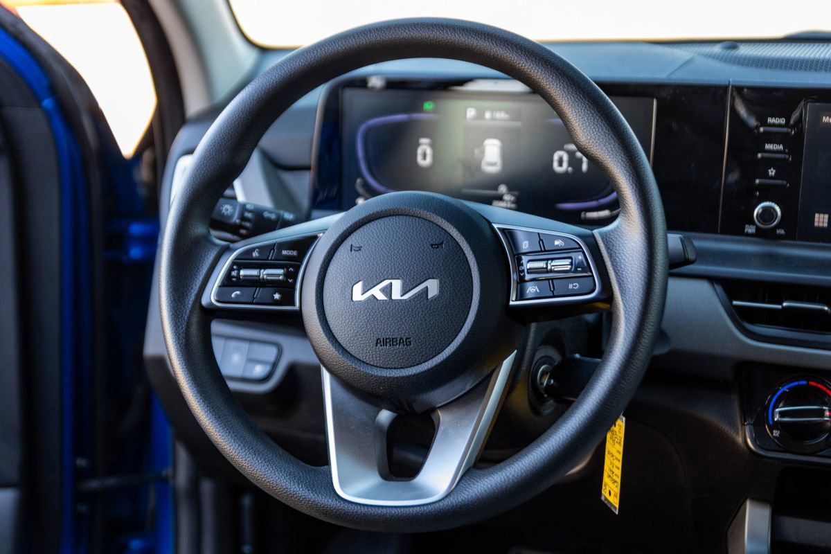 Used 2024 Kia Seltos LX image 8