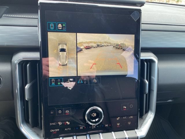 Used 2026 GMC Acadia Elevation w/ Elevation Premium Package AWD/4WD image 24