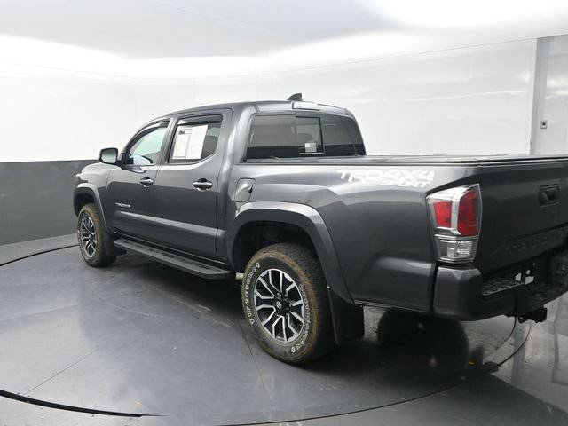 Used 2020 Toyota Tacoma TRD Sport w/ TRD Premium Sport Package AWD/4WD image 8