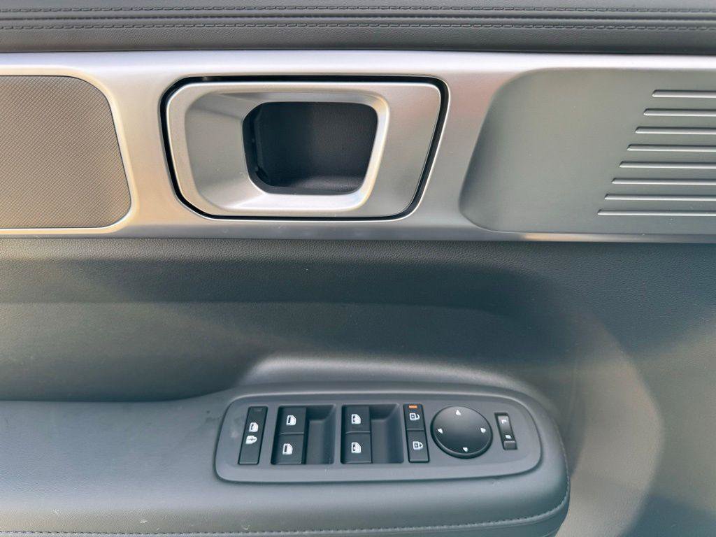 New 2026 Hyundai Santa Fe SEL AWD/4WD image 16