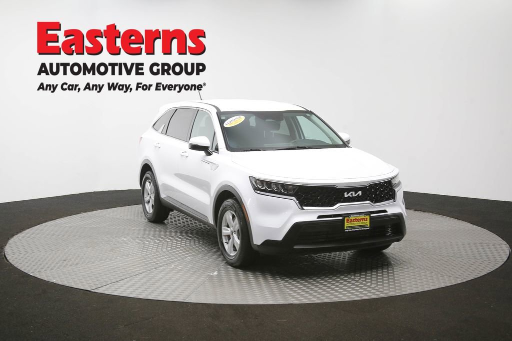 Used 2023 Kia Sorento LX FWD image 46