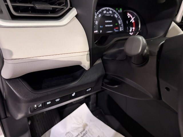 Used 2025 Toyota RAV4 XLE w/ Convenience Package image 14