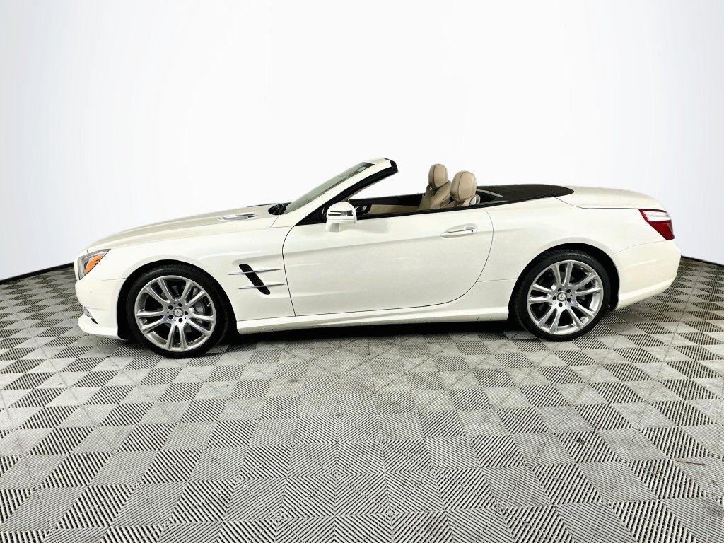 Used 2015 Mercedes-Benz SL 400 image 4