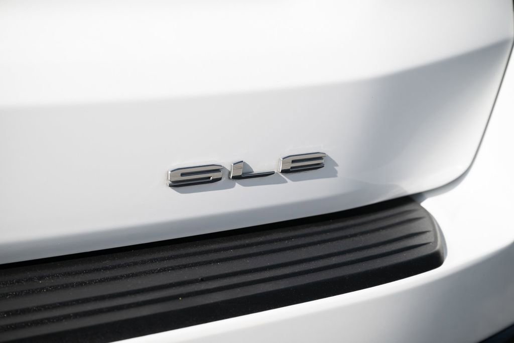 Used 2022 GMC Yukon XL SLE w/ Gmc Pro Safety Plus Package image 14