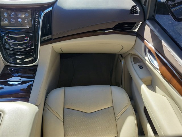 Used 2017 Cadillac Escalade Luxury image 20
