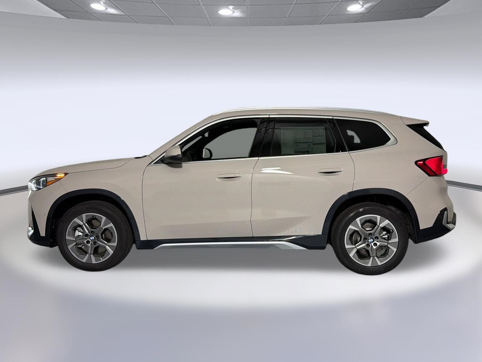 New 2026 BMW X1 xDrive28i w/ Technology Package AWD/4WD image 2