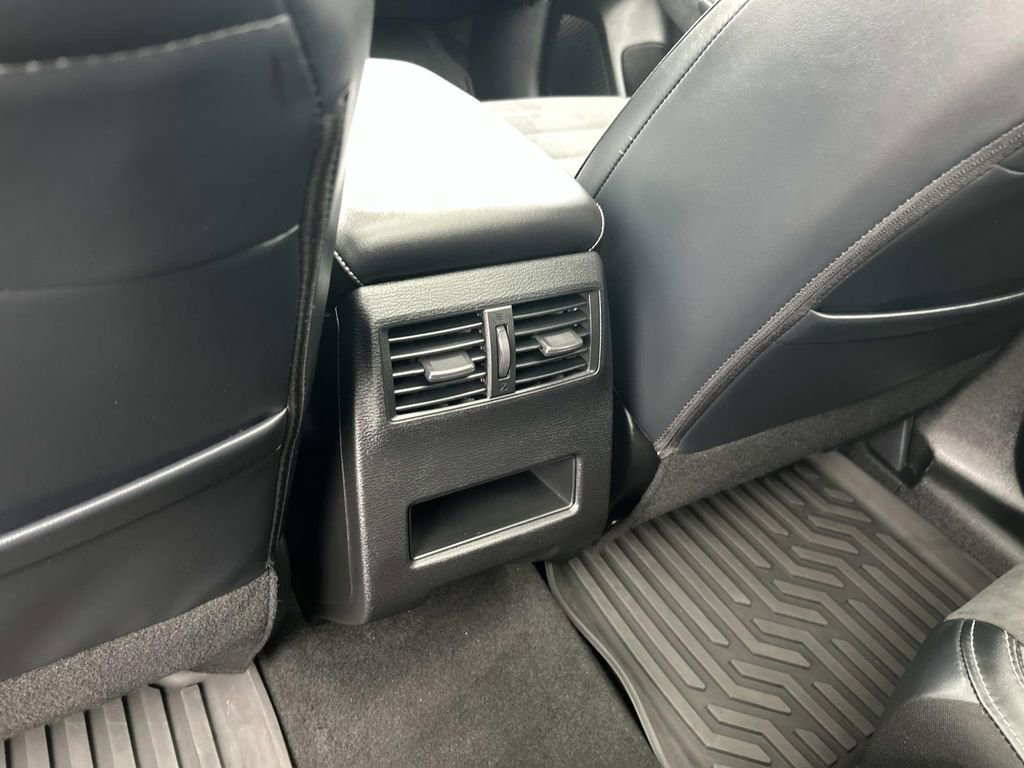 Used 2024 Mitsubishi Outlander SE image 20