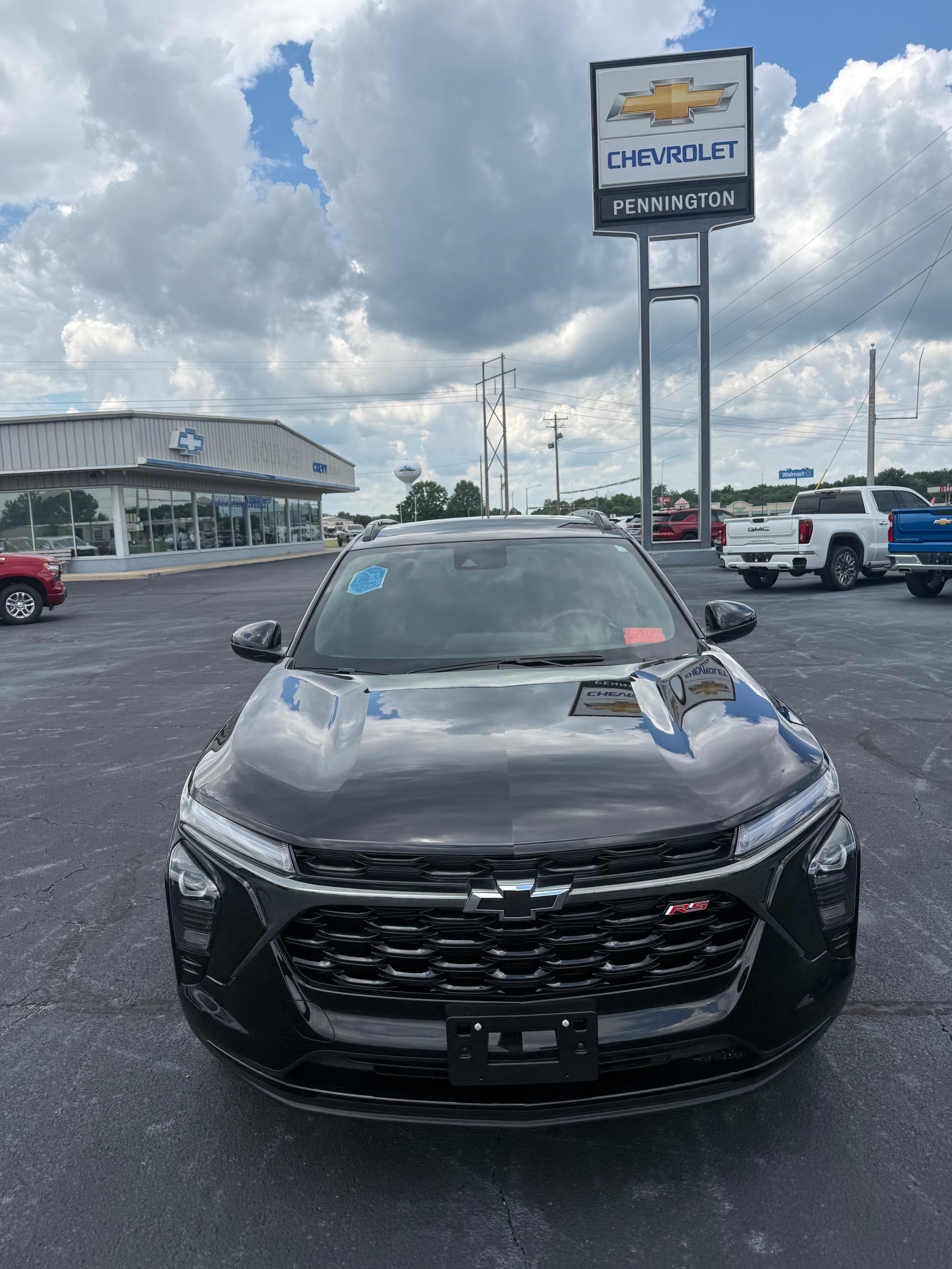 Used 2025 Chevrolet Trax RS w/ Driver Confidence Package FWD image 2
