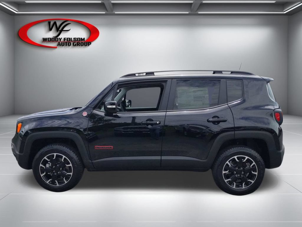Used 2023 Jeep Renegade Trailhawk w/ Trailer Tow Group AWD/4WD image 9