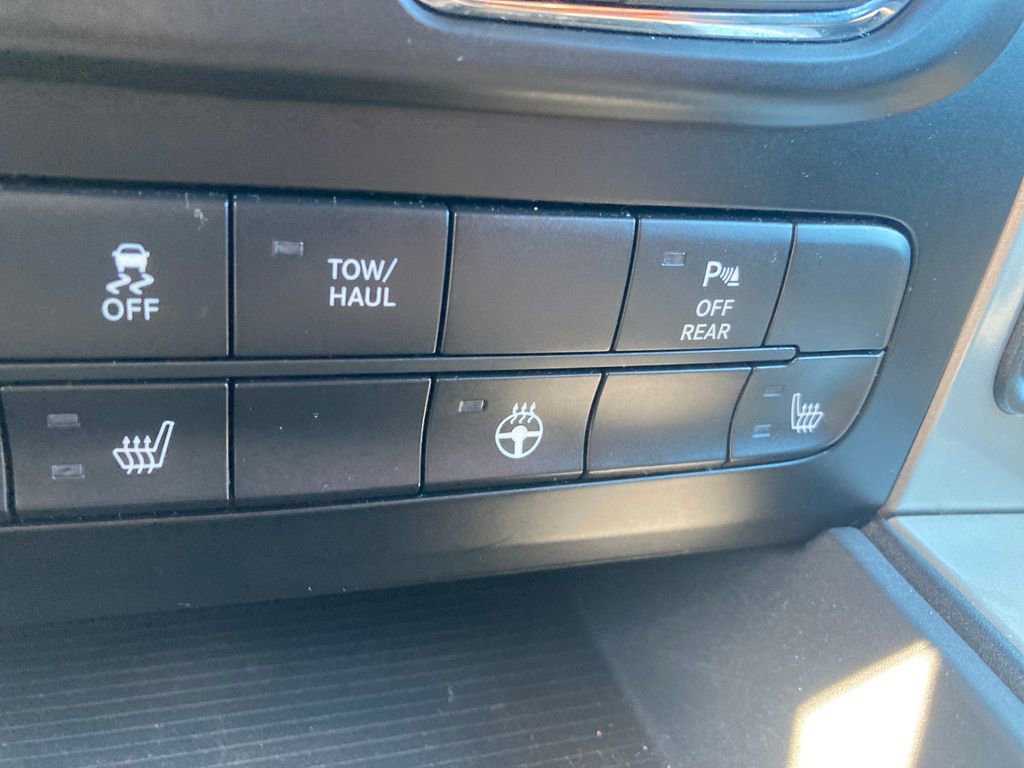 Used 2017 RAM 1500 Classic SLT w/ SLT Plus D￩cor Group AWD/4WD image 44