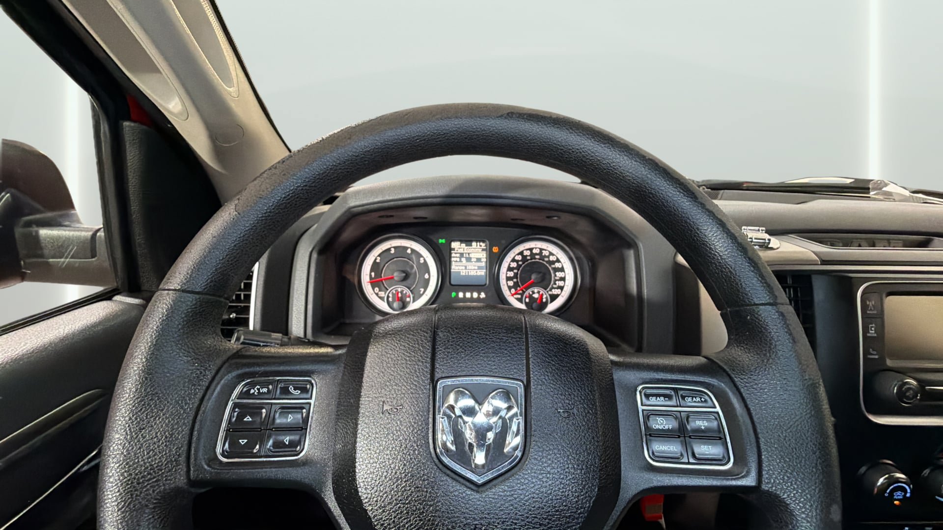 Used 2014 RAM 1500 Classic SLT RWD image 30