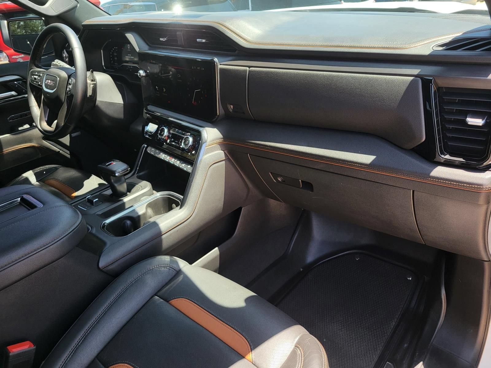 Used 2022 GMC Sierra 1500 AT4 w/ AT4 Premium Package AWD/4WD image 7