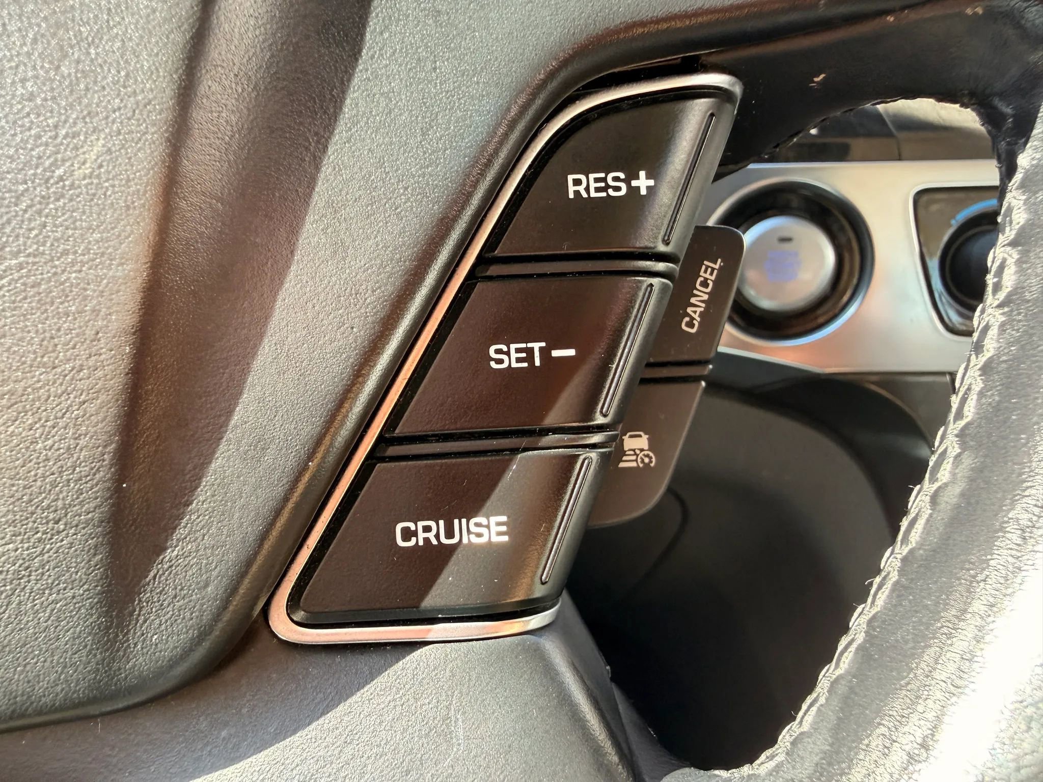 Used 2014 Hyundai Equus Signature image 19