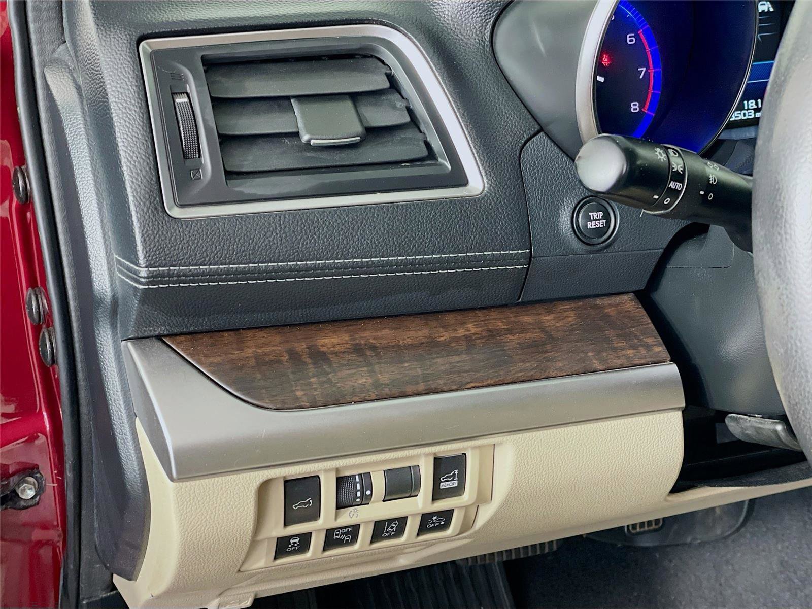 Used 2019 Subaru Outback 2.5i Limited AWD/4WD image 13