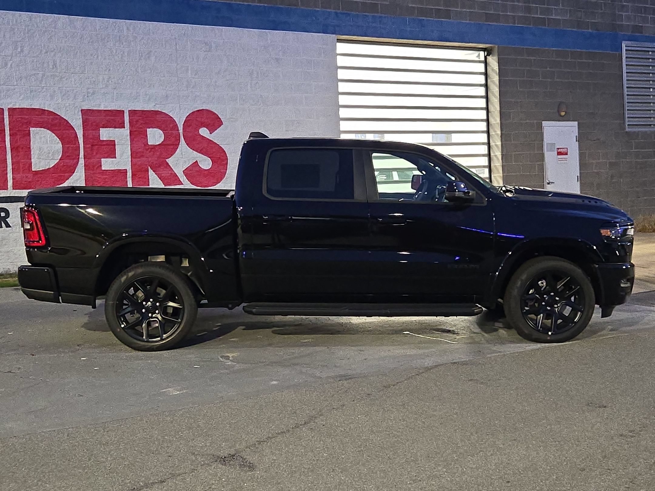 New 2027 RAM 1500 Laramie w/ Night Edition AWD/4WD image 8