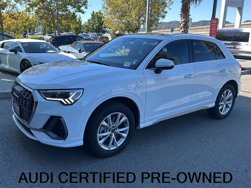 Certified 2025 Audi Q3 2.0T Premium w/ Convenience Package